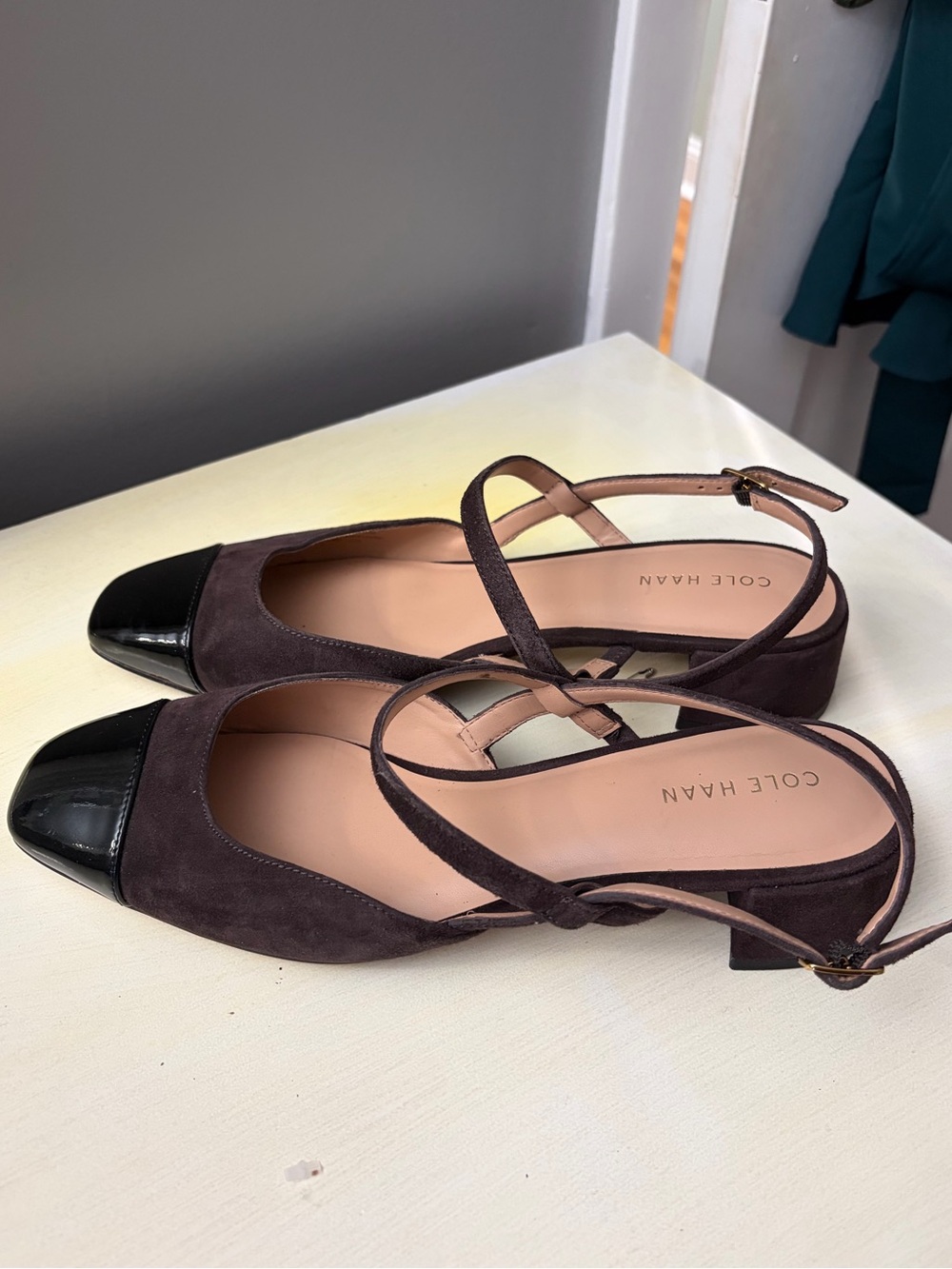 Cole Haan Women’s Brown Pela Block Heel Slingback Pumps with Black Patent Toe - Picture 4 of 6